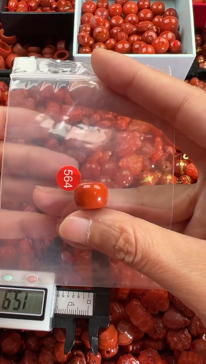 【闪购商品】南红玛瑙颈饰未镶嵌1