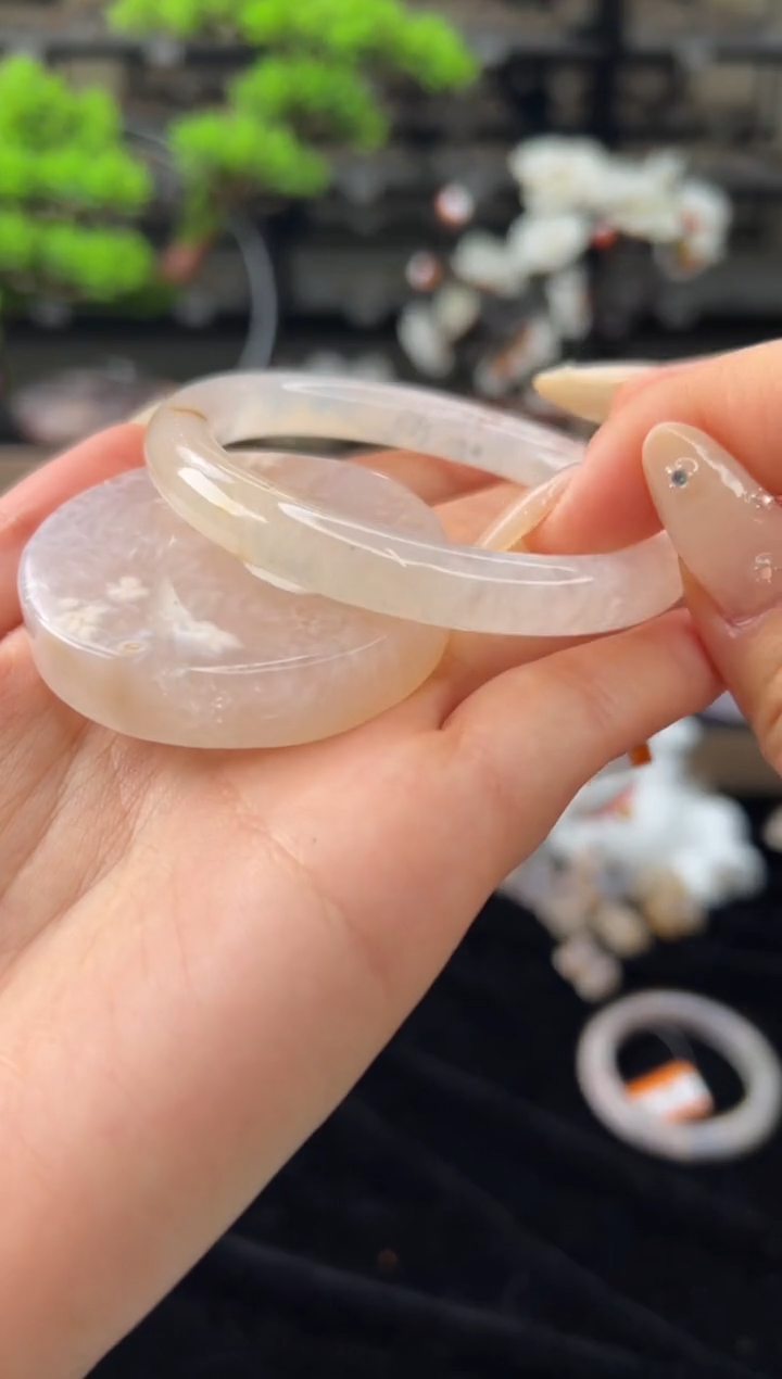 【闪购商品】石英质玉手镯未镶嵌54圈口（赠送镯心）11047
