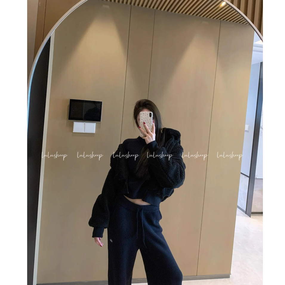 大美女【欧尼熊】羊羔绒外套！女神颗粒绒带帽短外套