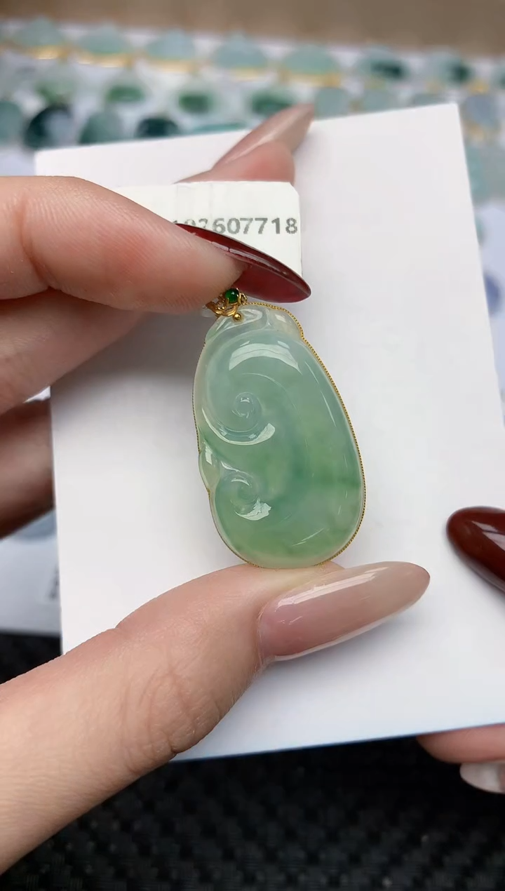 【闪购商品】翡翠颈饰18K金镶嵌天然翡翠a货