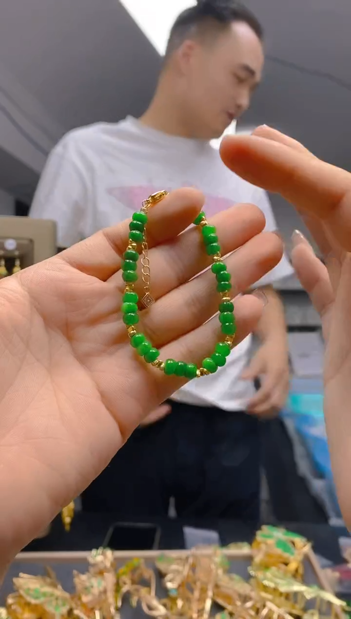 【闪购商品】翡翠耳饰合金116翡翠手链