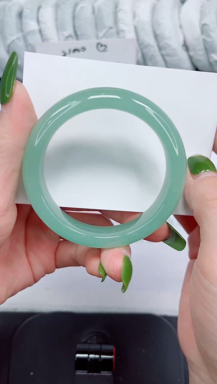 石英质玉手镯未镶嵌228/54