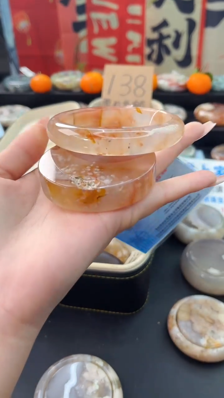 【闪购商品】石英质玉手镯未镶嵌赠送镯心（63圈口）