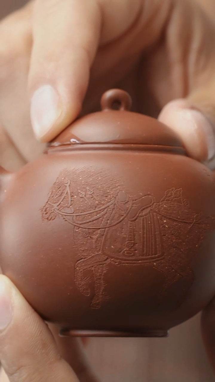 茶壶紫砂五堂  如实-拳毛騧