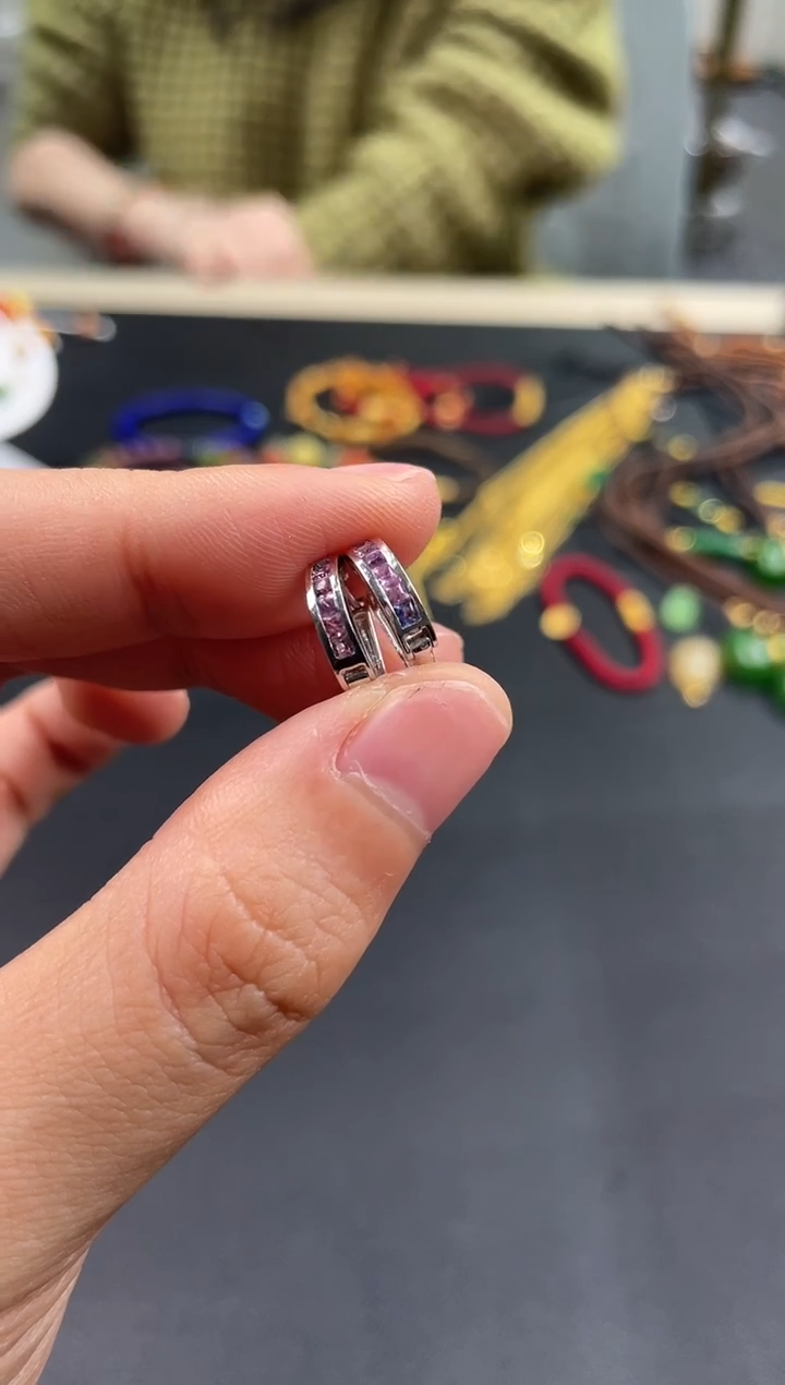 耳饰蓝宝石18K金镶嵌TA1126-1000-908