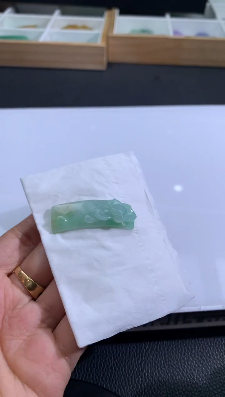 【闪购商品】定制翡翠未镶嵌翡翠
