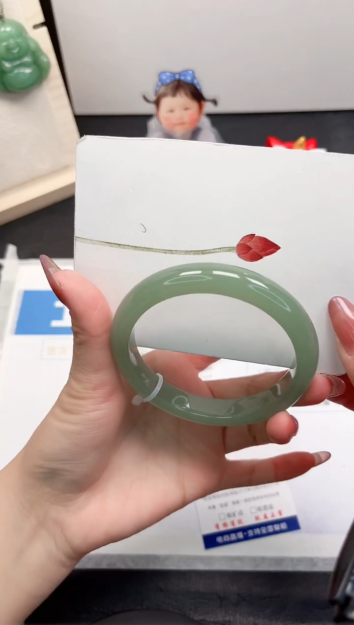 【闪购商品】石英质玉手镯未镶嵌37-64