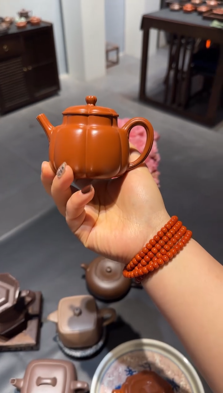 【闪购商品】紫砂茶壶繁花 朱泥