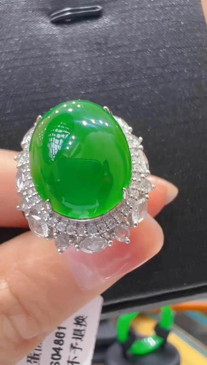 【闪购商品】翡翠戒指18K金镶嵌             