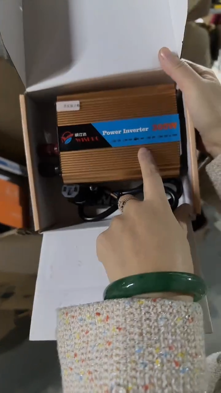 金色修正逆变器48V300W 温控正负极保护