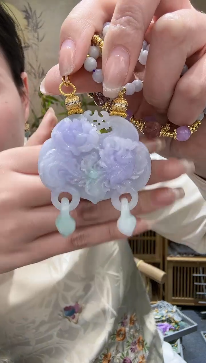 【闪购商品】翡翠颈饰未镶嵌吊坠