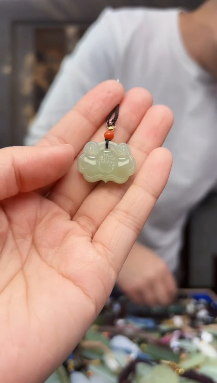 【闪购商品】和田玉挂件未镶嵌拍一发一