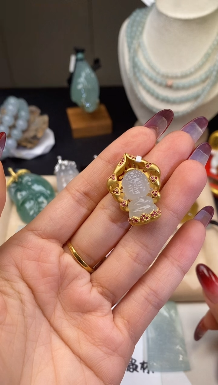 【闪购商品】翡翠吊坠(不含链)18K金镶嵌宝宝佛