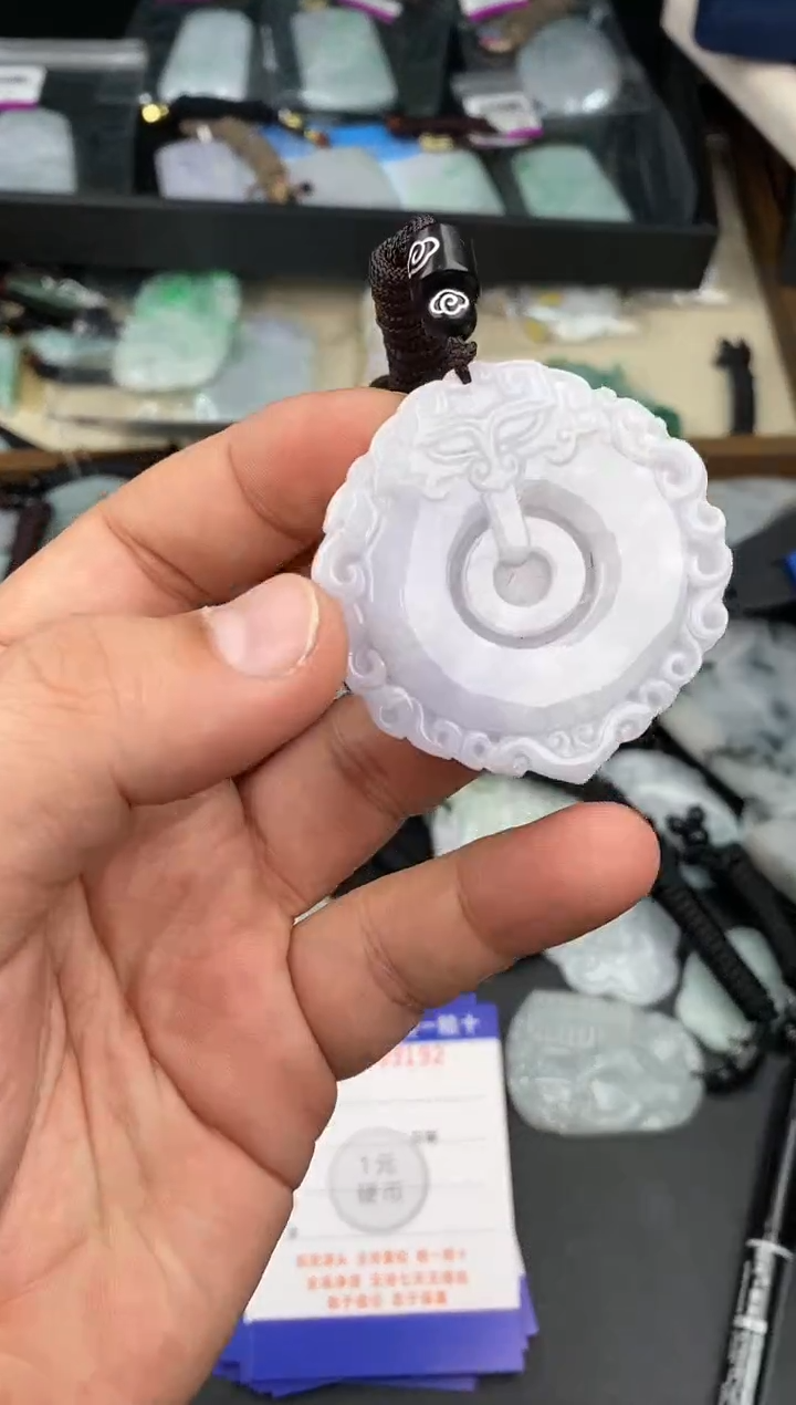 【闪购商品】翡翠颈饰未镶嵌  天然翡翠，一物一图