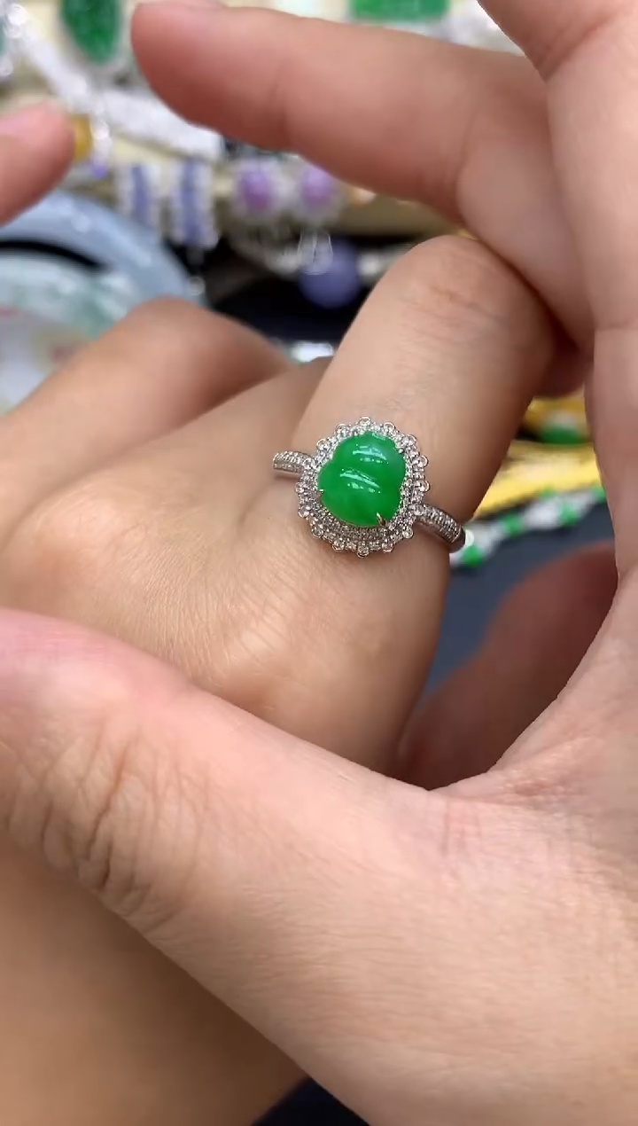 18K金镶嵌戒指翡翠261-中国好珍宝