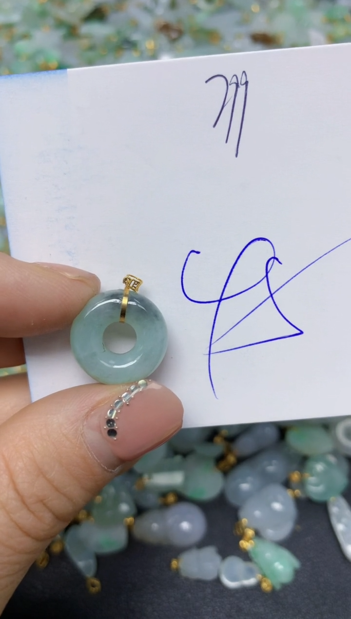 【闪购商品】翡翠挂件18K金镶嵌 天然翡翠A货