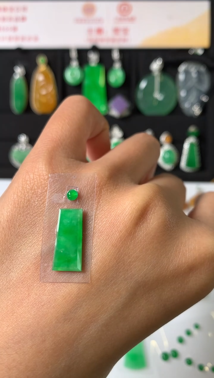 未镶嵌定制翡翠裸石（镶嵌定制）