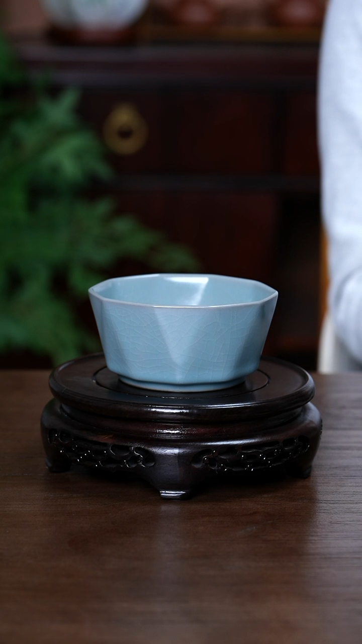 L·宝丰宋官窑原产地汝瓷小钻石碗