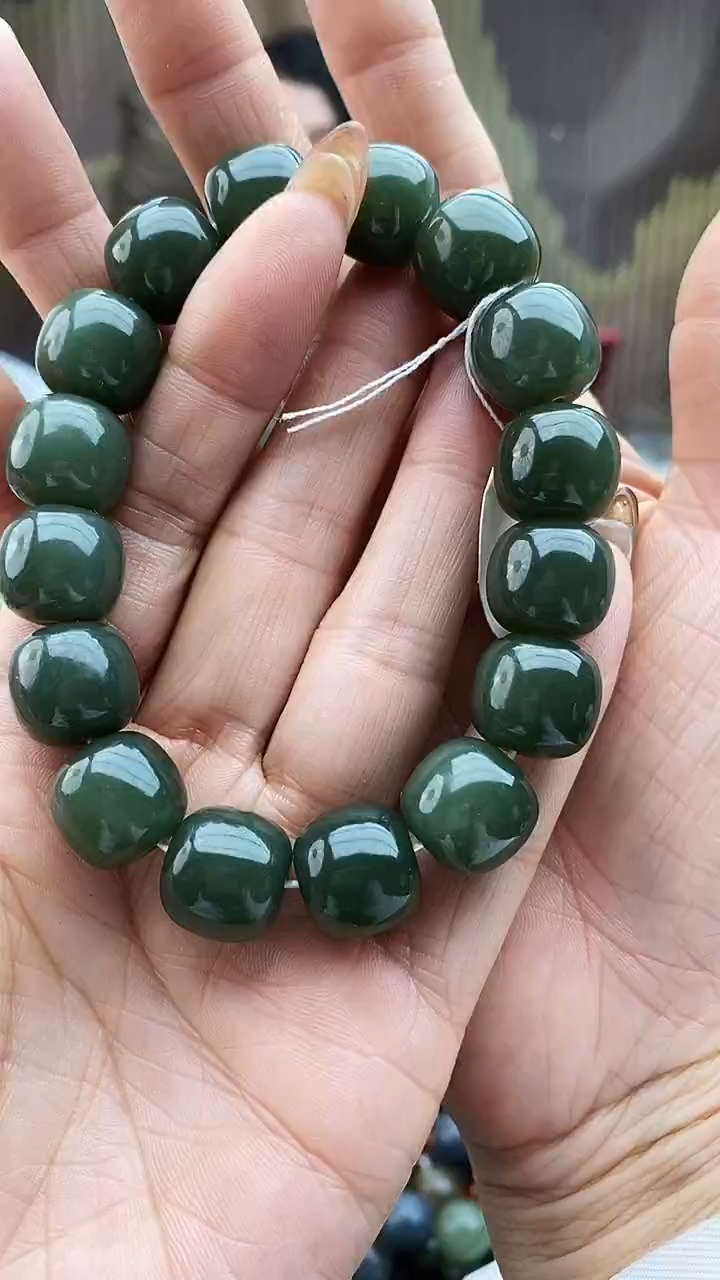 未镶嵌手串和田玉威****?老型青黄口14