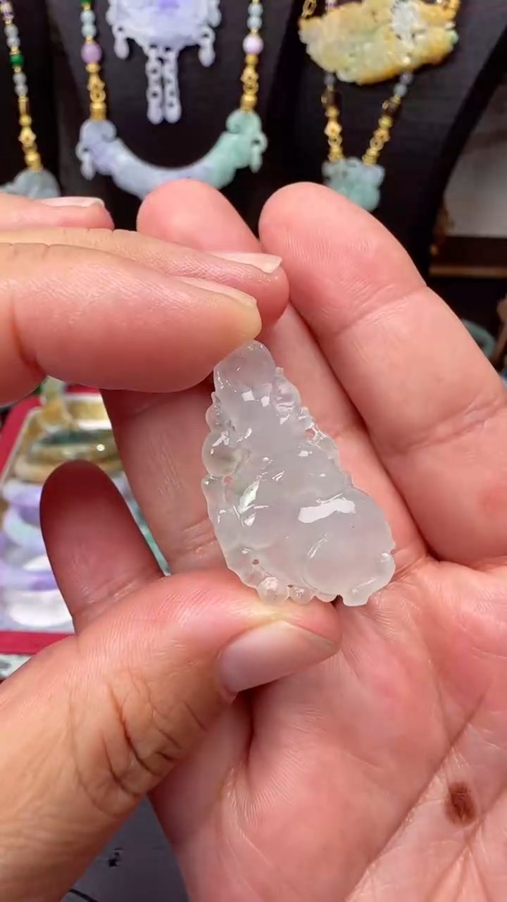 未镶嵌定制翡翠吊坠