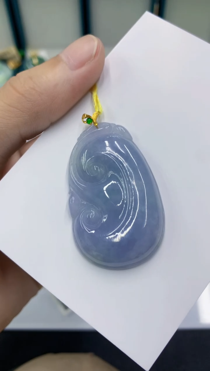 颈饰18K金镶嵌翡翠静*翡翠