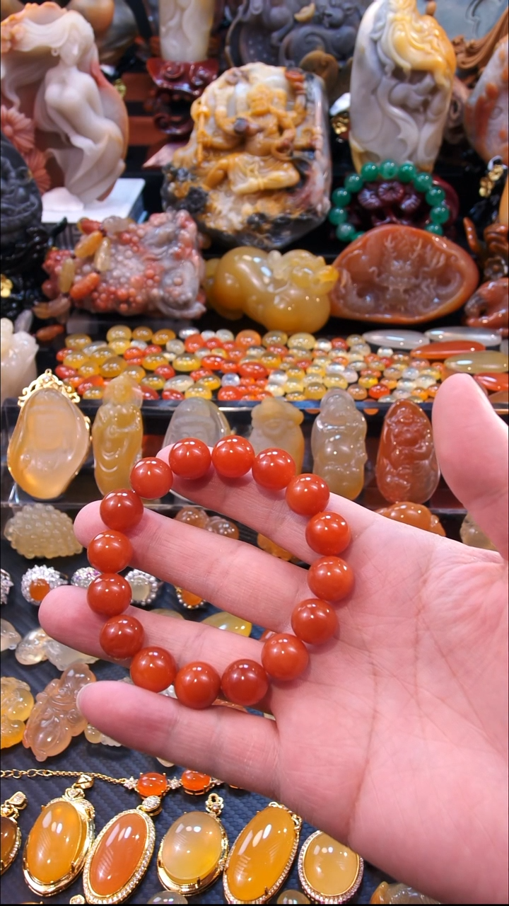 未镶嵌石英岩玉手饰今**上手串