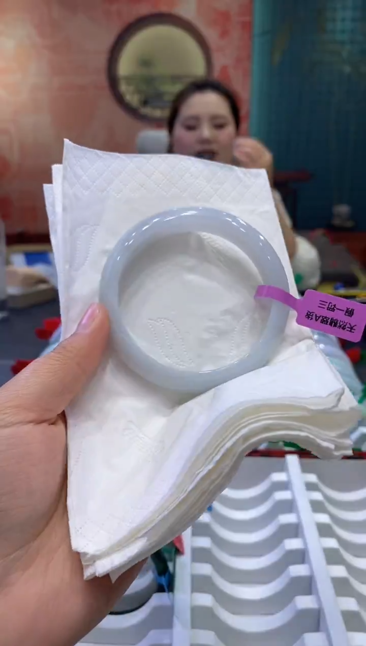 【闪购商品】翡翠手镯未镶嵌多人0009269