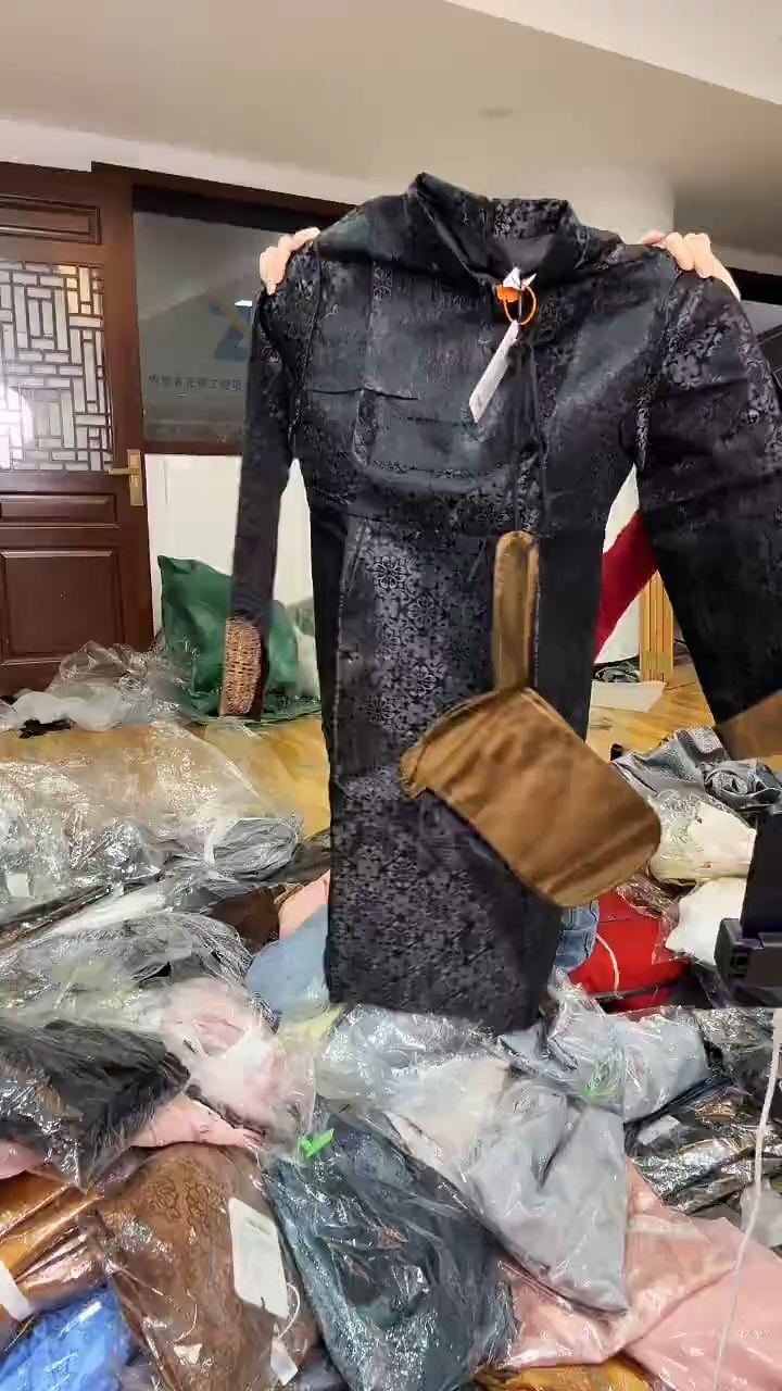 XL码      115-125斤  重工裙