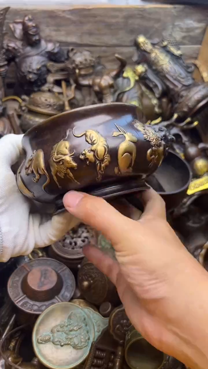 精美铜器，点击下单