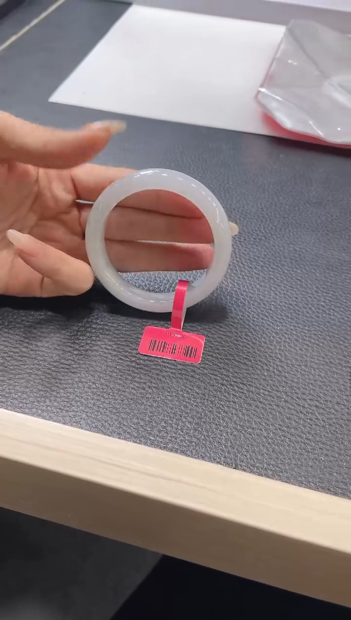 【闪购商品】翡翠手镯未镶嵌手镯