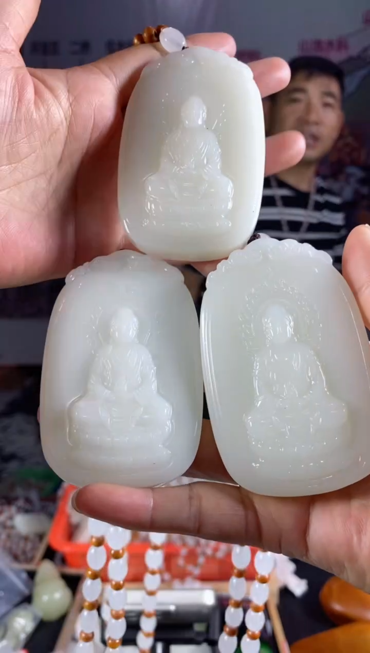 天然玉石未镶嵌颈饰
