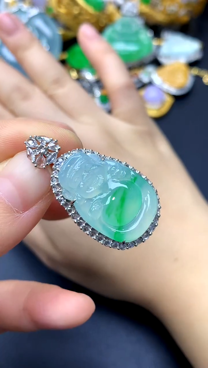 颈饰18K金镶嵌翡翠151-中国好珍宝