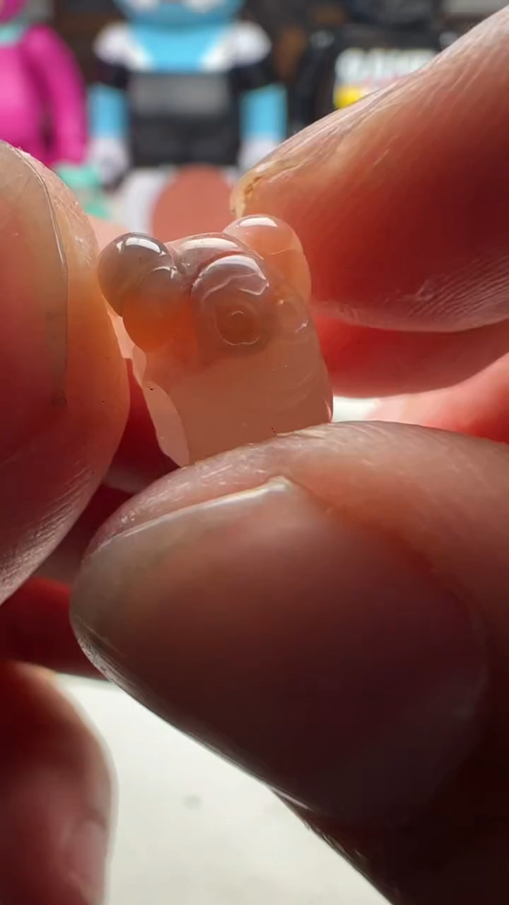 【闪购商品】玛瑙/玉髓雕刻件未镶嵌玛瑙雕刻件小啊呆