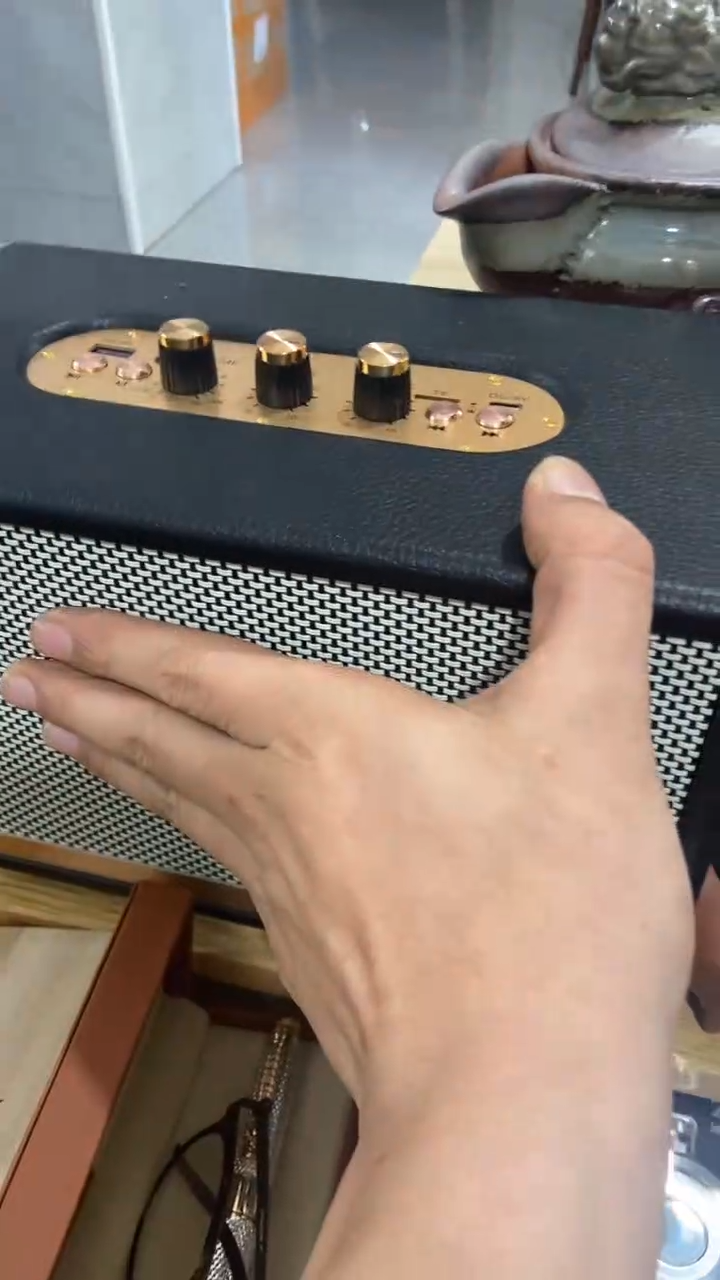 瓷片闪购商品   如图所示