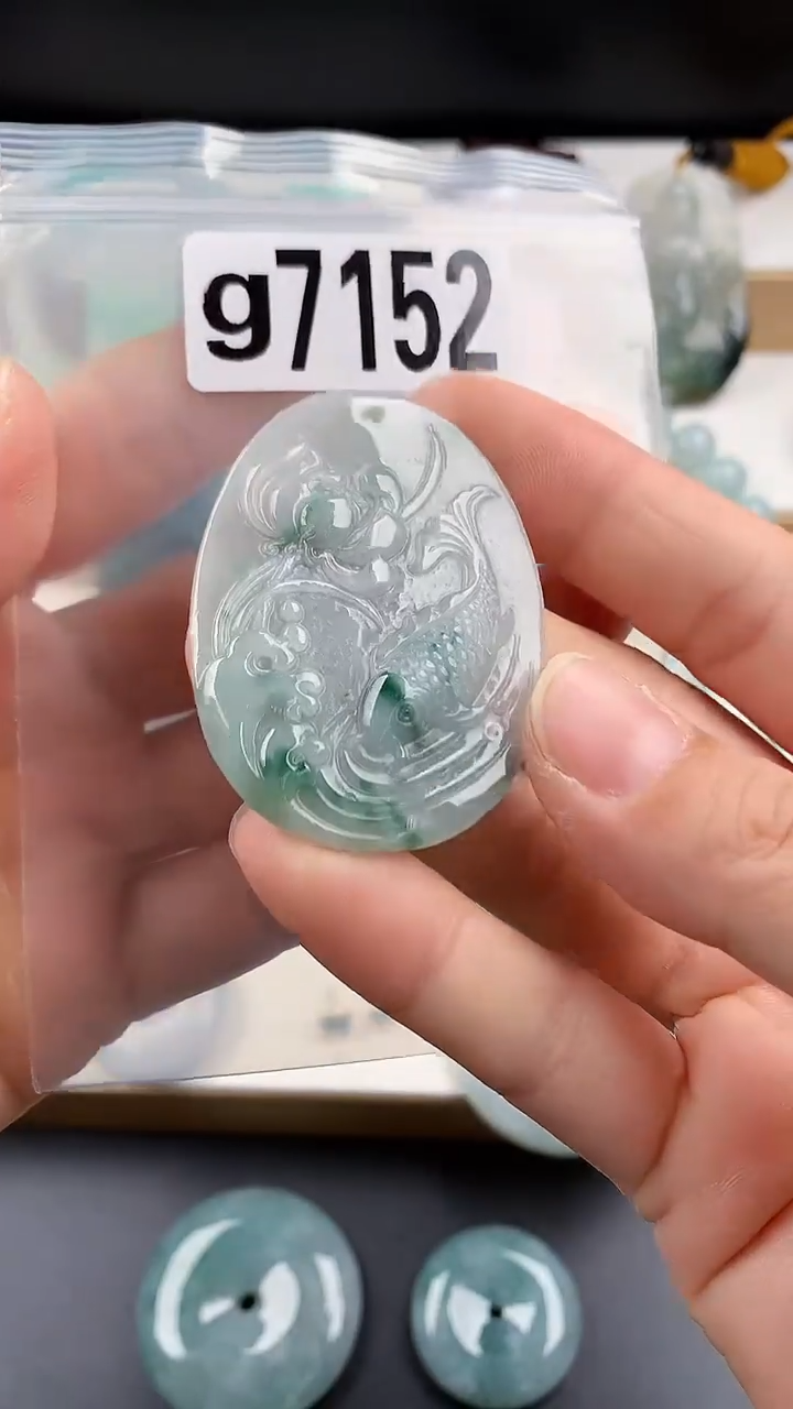 颈饰未镶嵌翡翠天然翡翠吊坠挂件