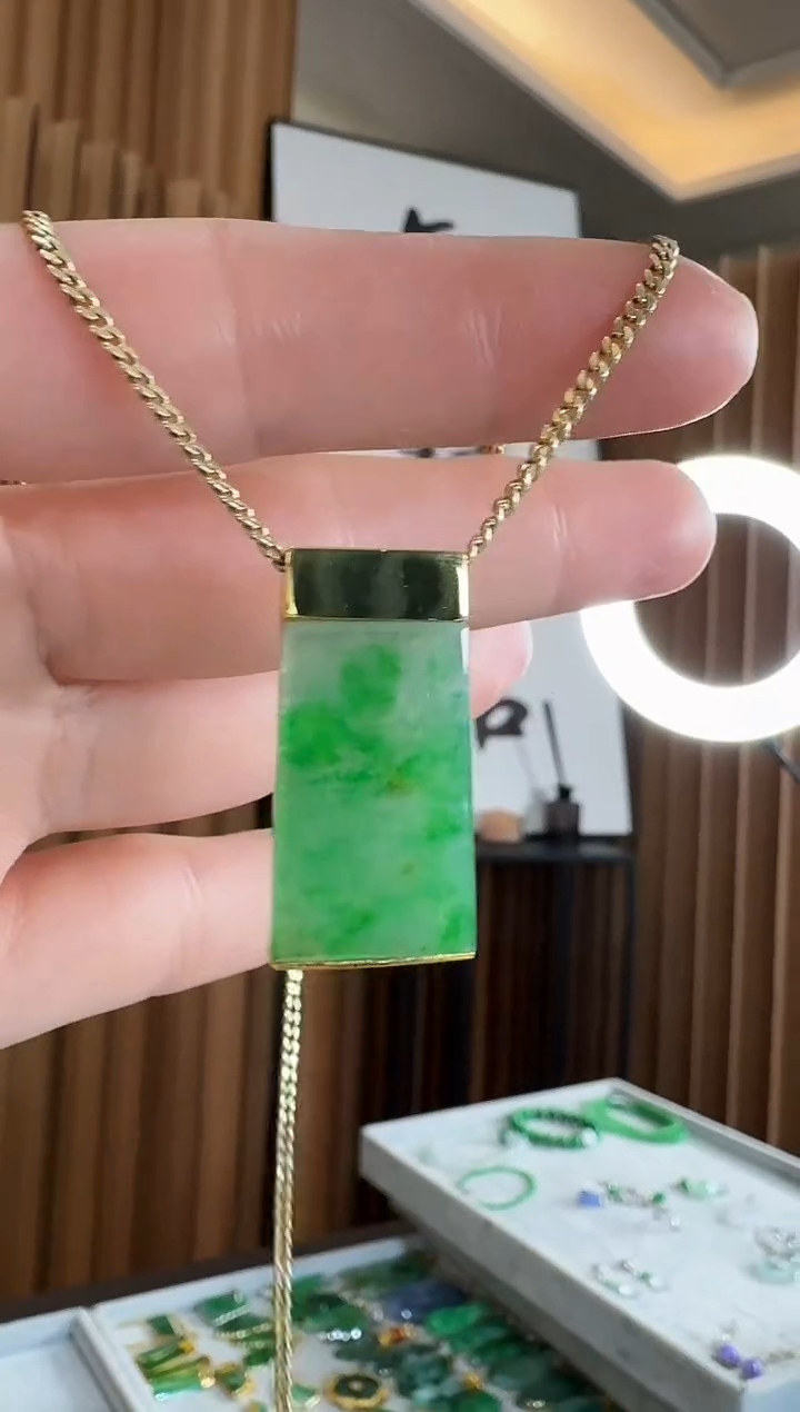 吊坠(不含链)18K金镶嵌翡翠吊坠