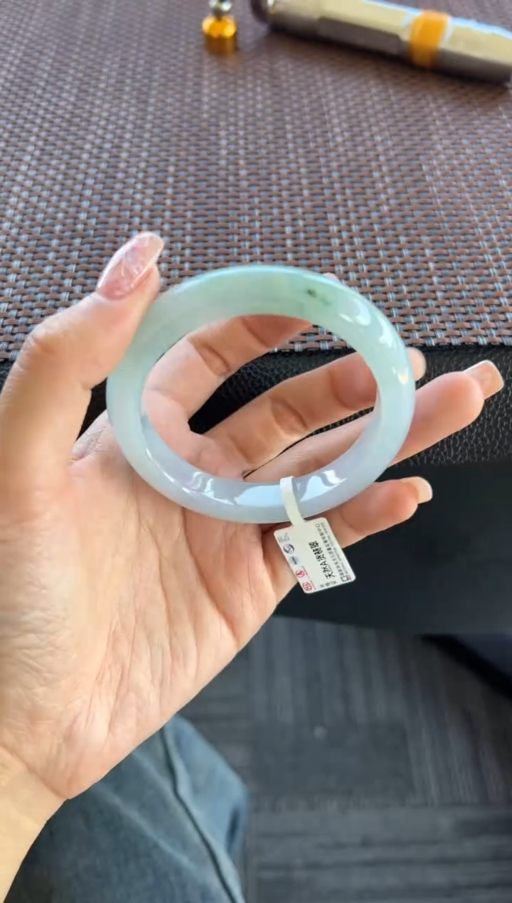 【闪购商品】翡翠手镯未镶嵌15号55.9*11.5*8.5