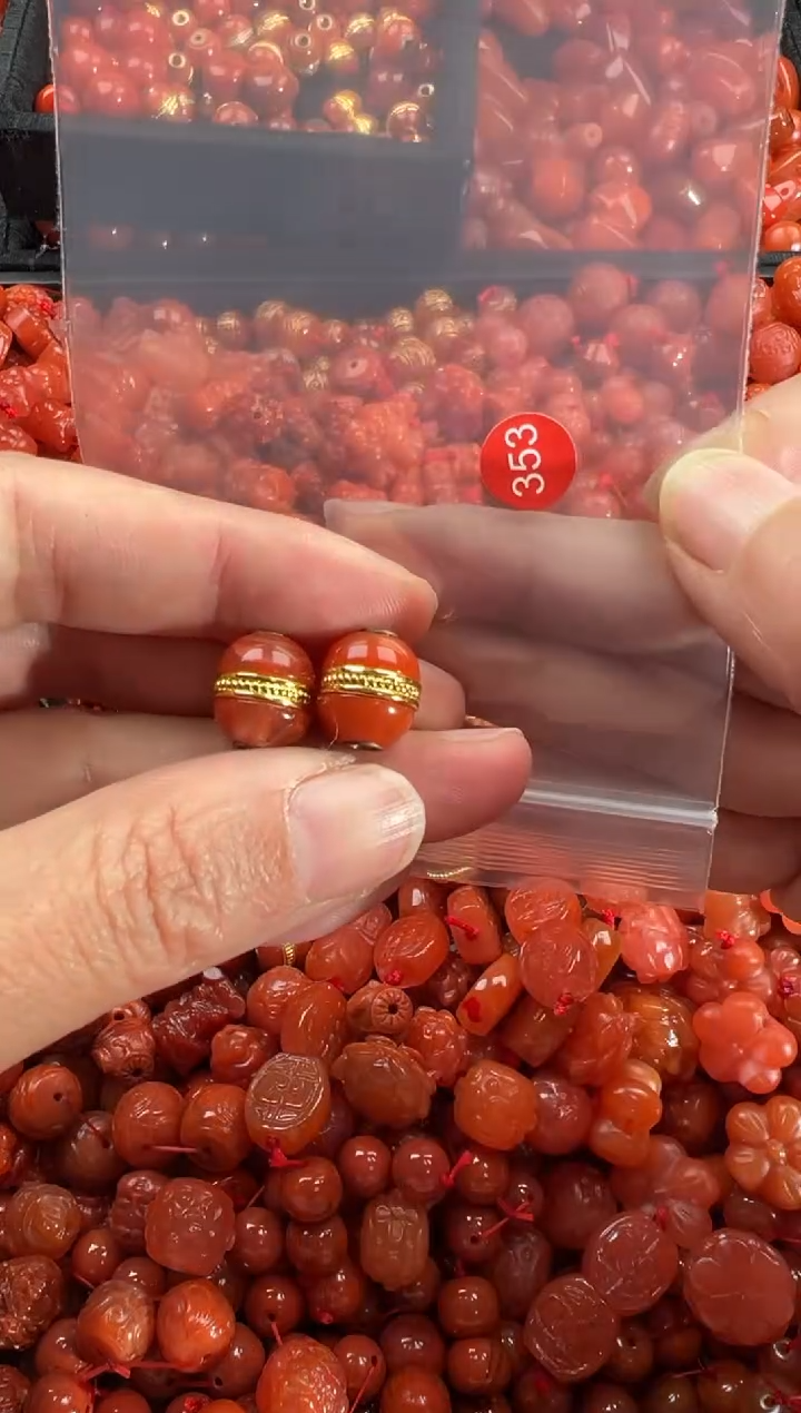 【闪购商品】南红玛瑙颈饰未镶嵌1