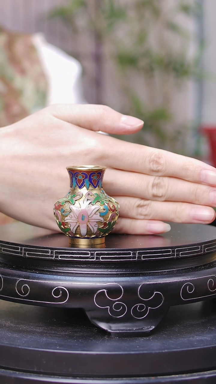 【闪购商品】非遗技艺 景泰蓝金地小赏瓶白色