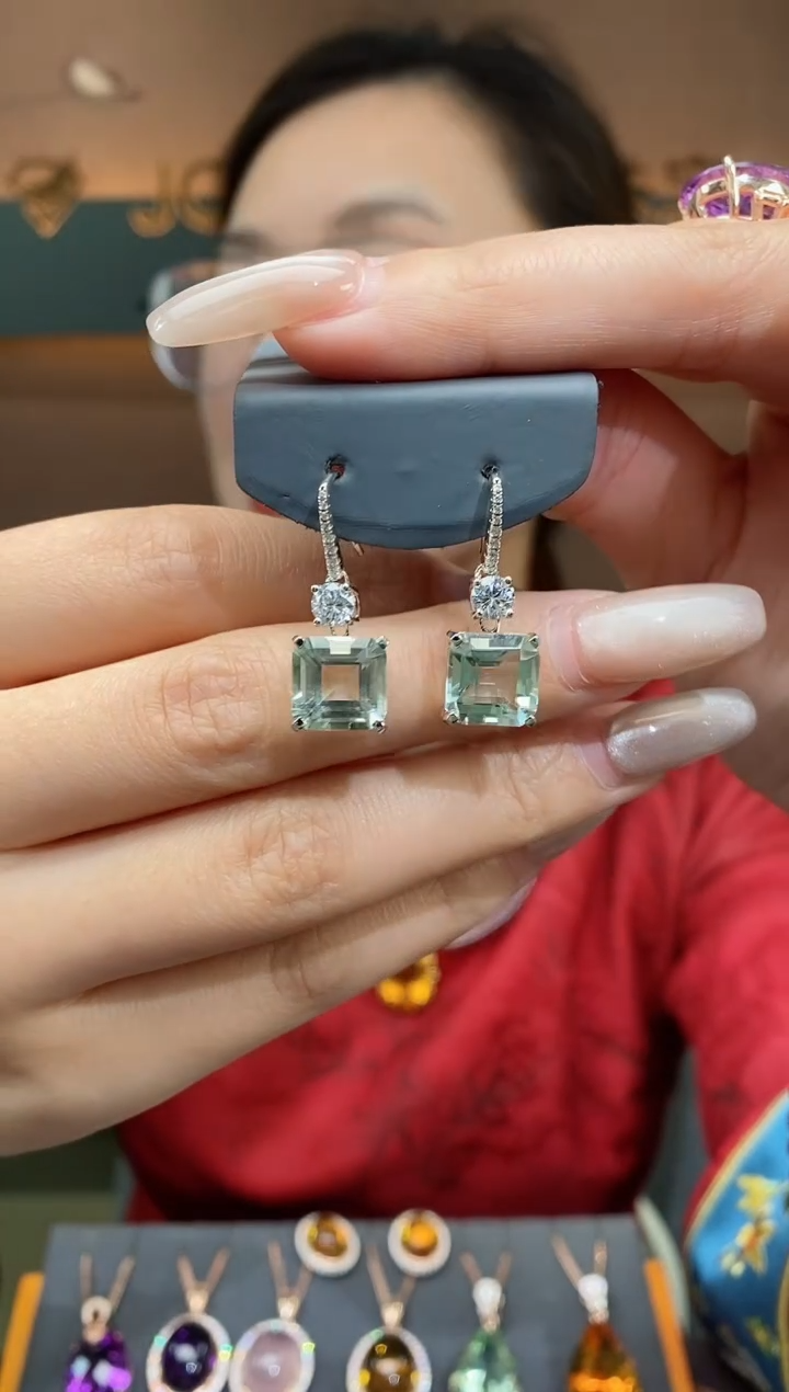 【闪购商品】绿水晶耳钉银S925镶嵌绿水晶耳钉