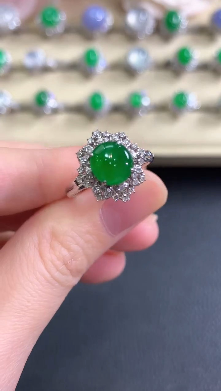 18K金镶嵌戒指翡翠冬日珠宝Q128