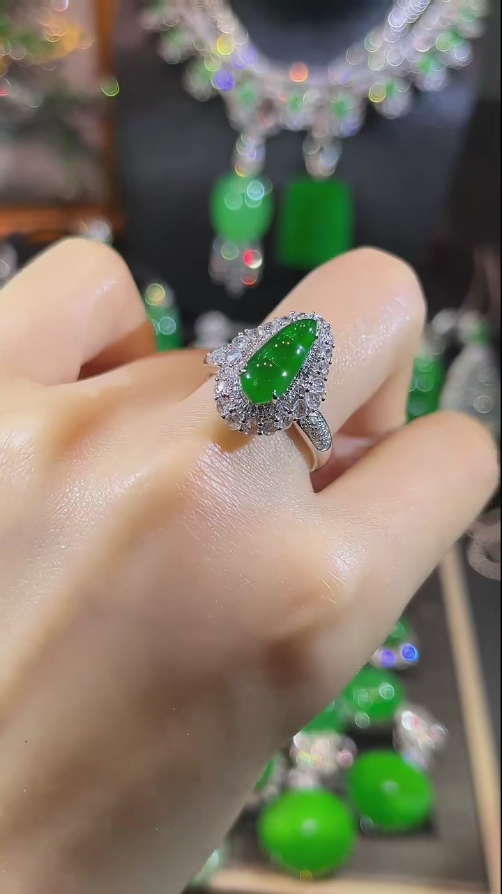 【闪购商品】翡翠戒指18K金镶嵌戒指