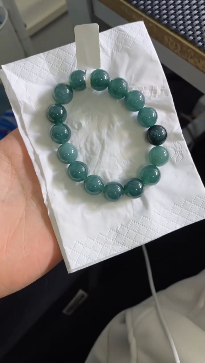 【闪购商品】翡翠挂件未镶嵌         