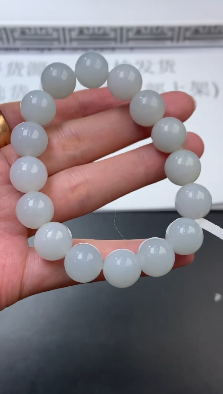 未镶嵌挂件翡翠374846   多人