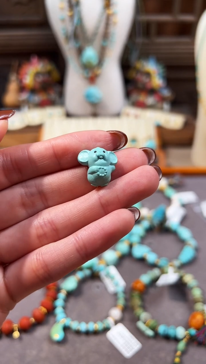 未镶嵌绿松石配饰盘串小鼠