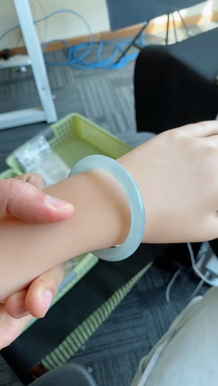 【闪购商品】翡翠手镯未镶嵌7号51.3*8.2*8.2圆条