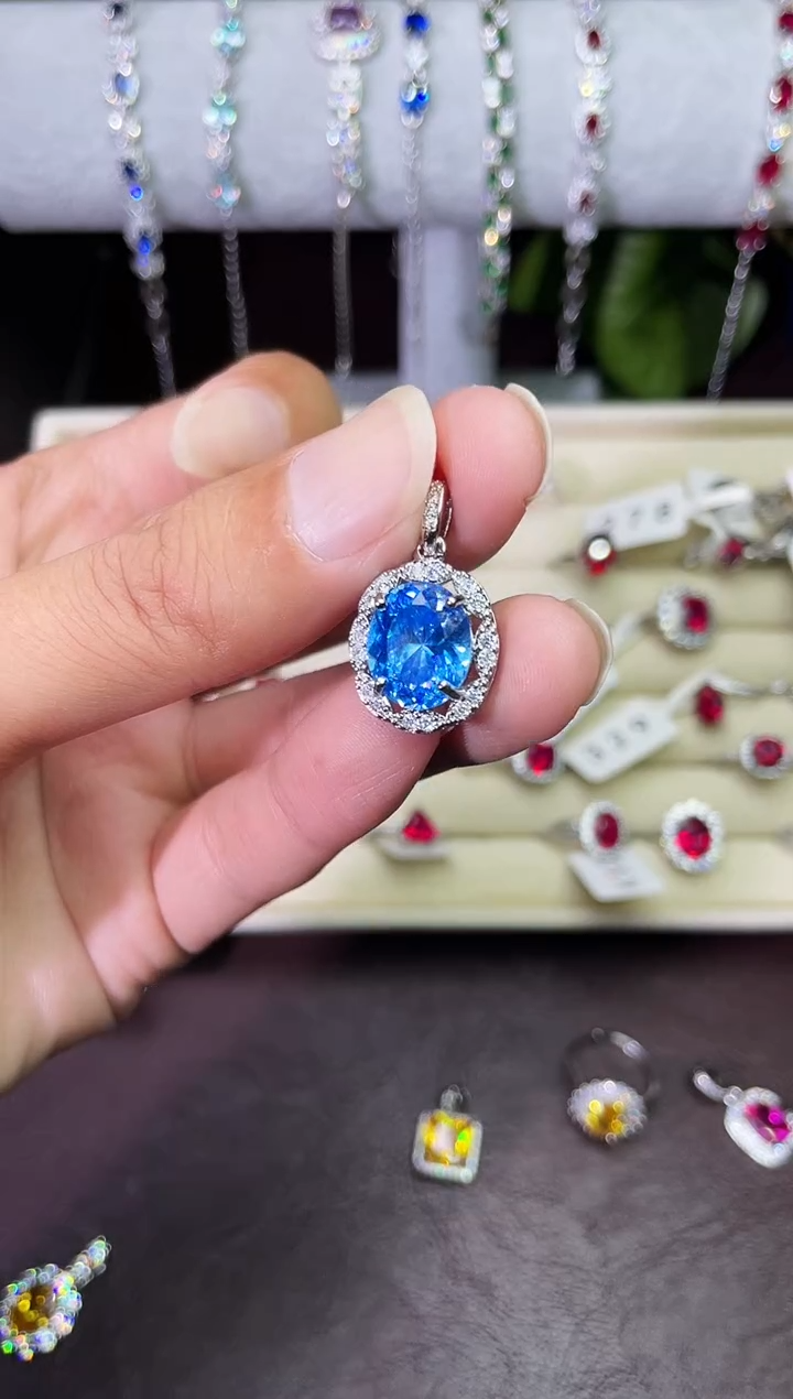 合金合成钻石蓝宝吊坠