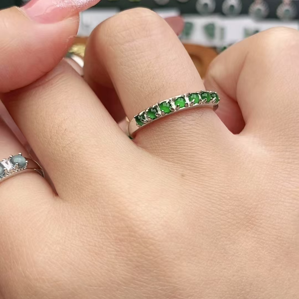 鑫辰珠宝天然A货翡翠银镶嵌设计款开口女戒指时尚百搭