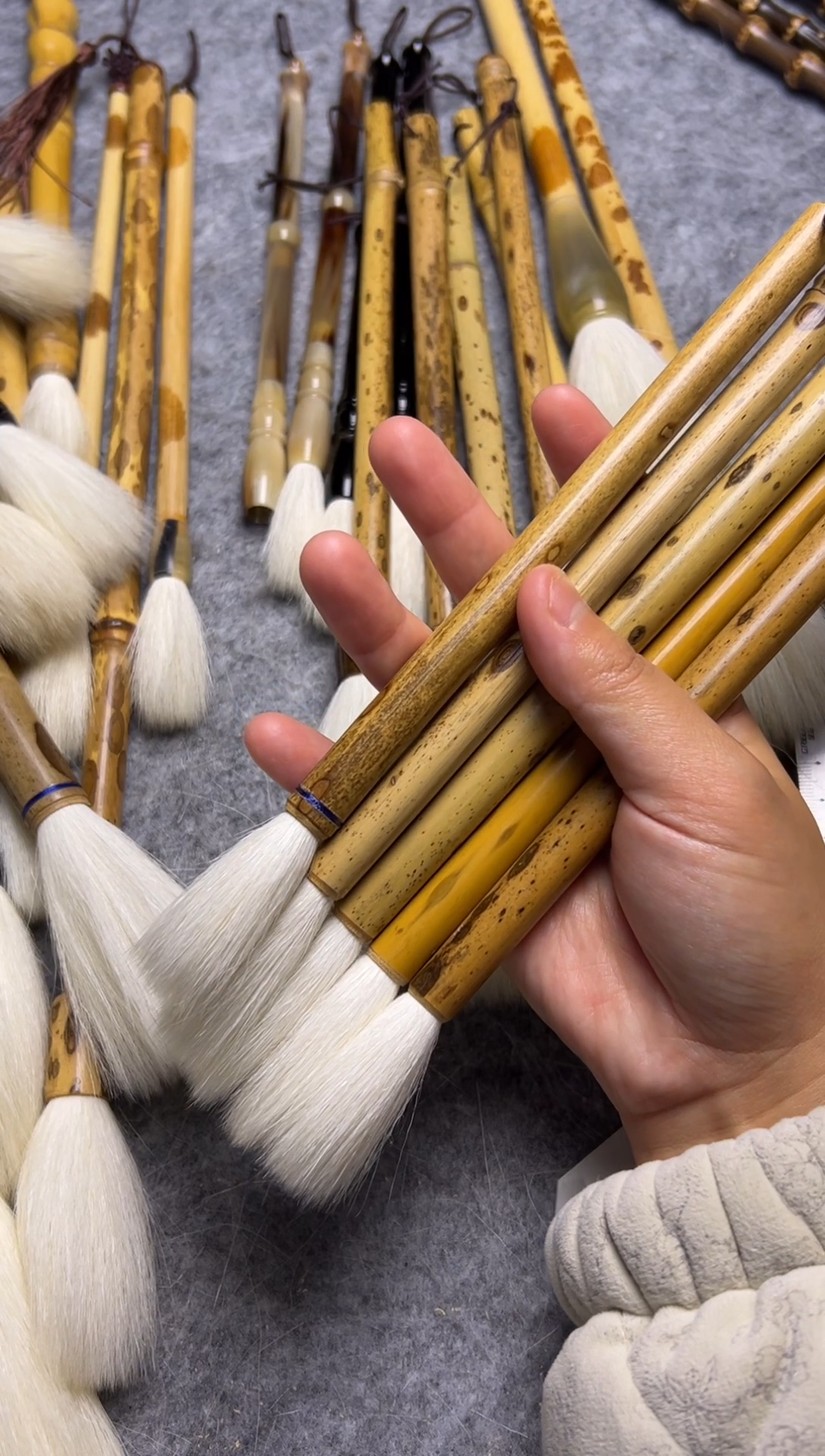 羊毫毛笔 5支 出锋4.5cm 口径1.0cm 杆如图所示 仅限清水试笔