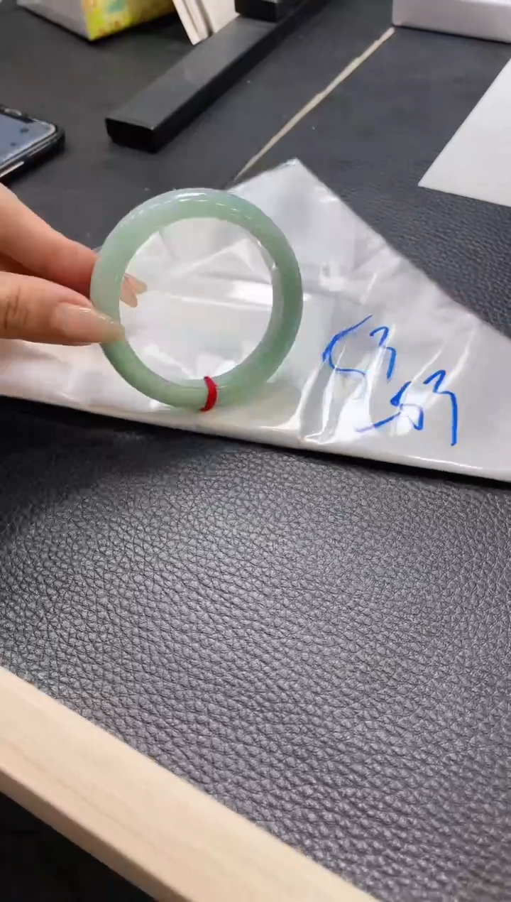 【闪购商品】翡翠手镯未镶嵌手镯